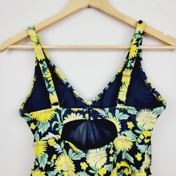 Old Navy Sunflower Print V-Neck Wrap-Front Swimdress Size XS Side Tie Wrap Skirt - Picture 8 of 10